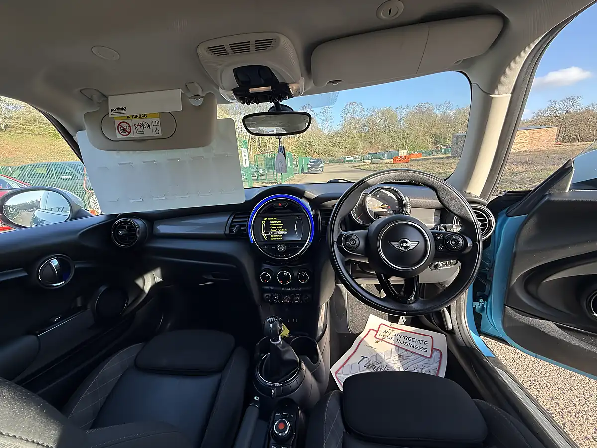 Used 2016 MINI Hatch Cooper Blue - Interior and Exterior details 14