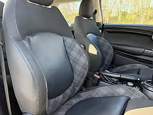 Used 2016 MINI Hatch Cooper Blue - Interior and Exterior details 17
