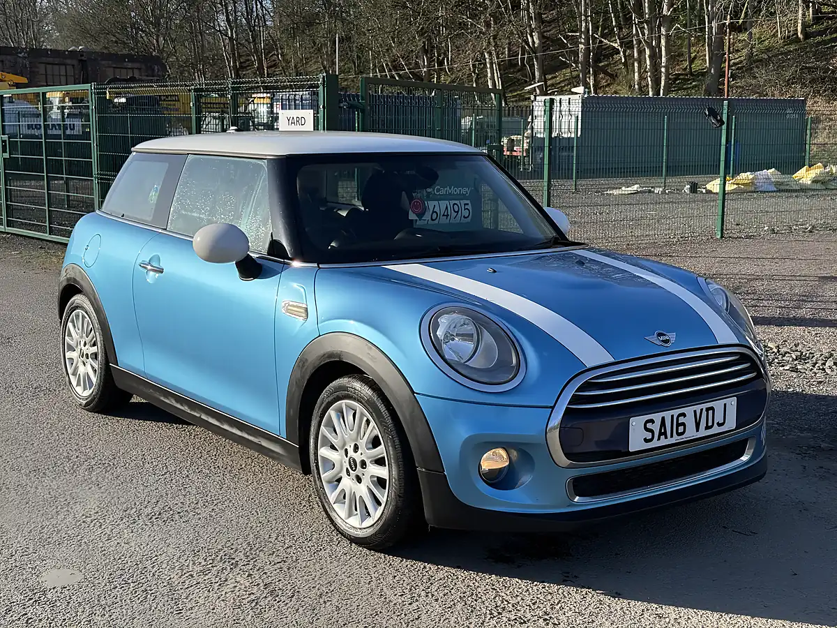 Used 2016 MINI Hatch Cooper Blue - Interior and Exterior details 3
