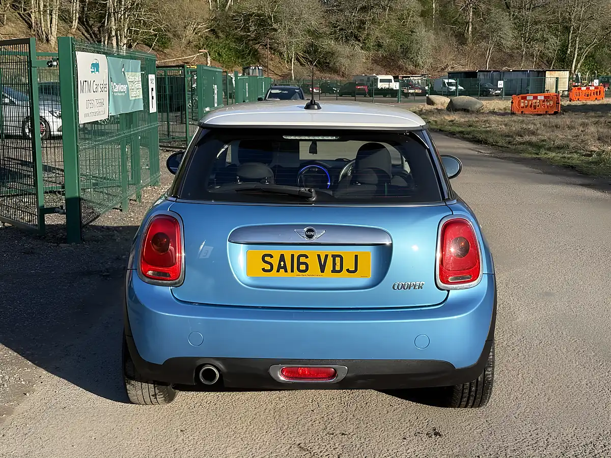 Used 2016 MINI Hatch Cooper Blue - Interior and Exterior details 7