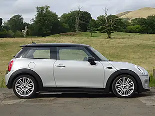 Used 2016 MINI Hatch Cooper D Silver - Interior and Exterior details 11