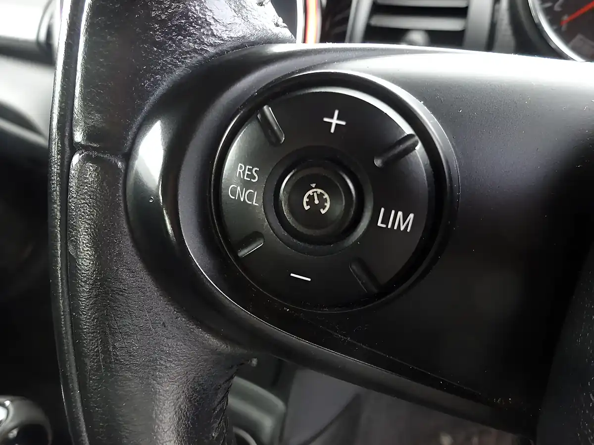 Used 2016 MINI Hatch Cooper D Silver - Interior and Exterior details 14
