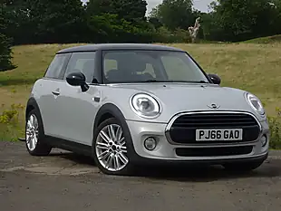 Used 2016 MINI Hatch Cooper D Silver - Interior and Exterior details 5