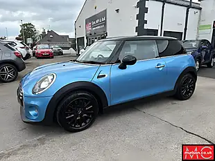 Used 2016 MINI Hatch Cooper Electric Blue - Interior and Exterior details 10