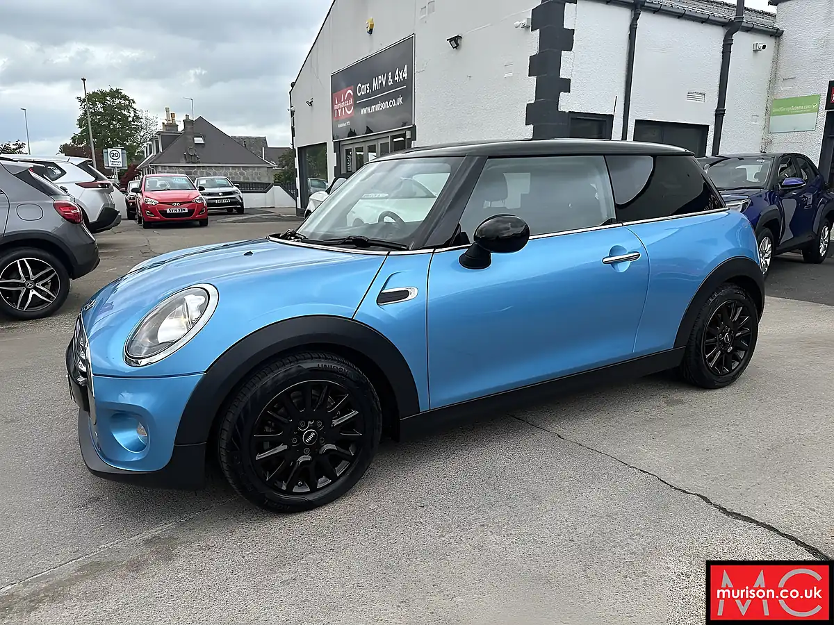 Used 2016 MINI Hatch Cooper Electric Blue - Interior and Exterior details 10