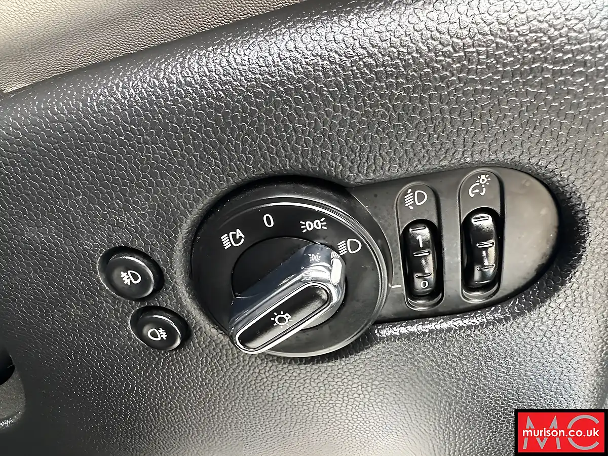 Used 2016 MINI Hatch Cooper Electric Blue - Interior and Exterior details 20