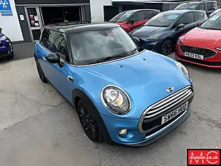 Used 2016 MINI Hatch Cooper Electric Blue - Interior and Exterior details 6