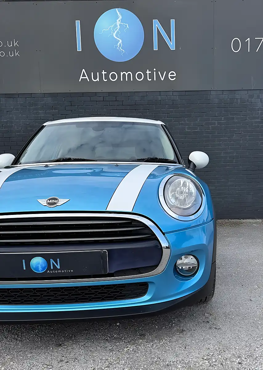 Used 2016 MINI Hatch Cooper Electric Blue Ii - Interior and Exterior details 3