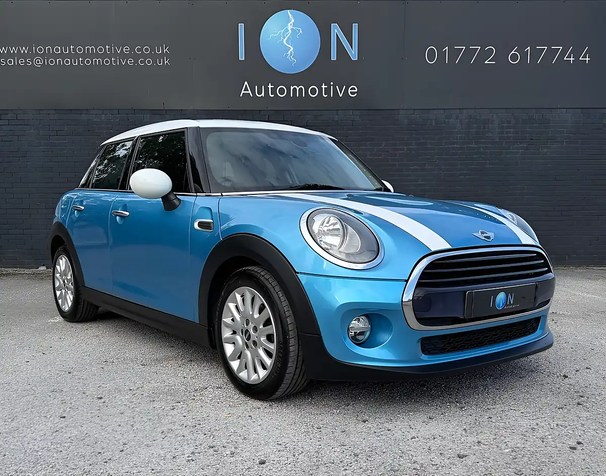 Used 2016 MINI Hatch Cooper Electric Blue Ii - Interior and Exterior details 8