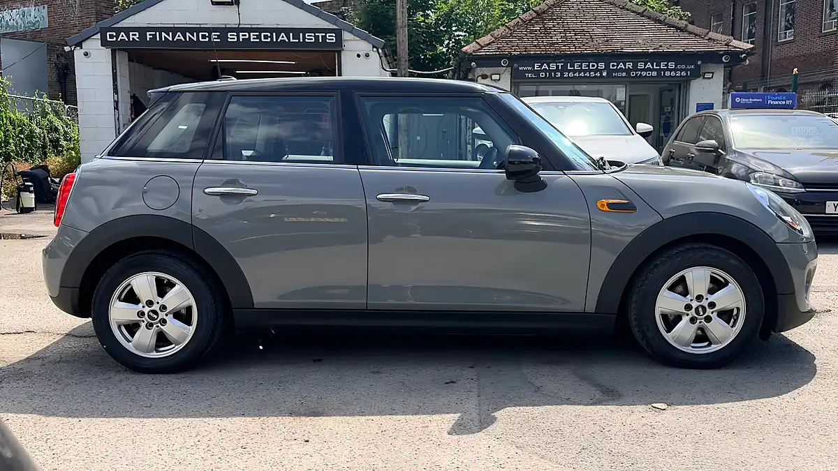 Used 2016 MINI Hatch Cooper Grey - Interior and Exterior details 2
