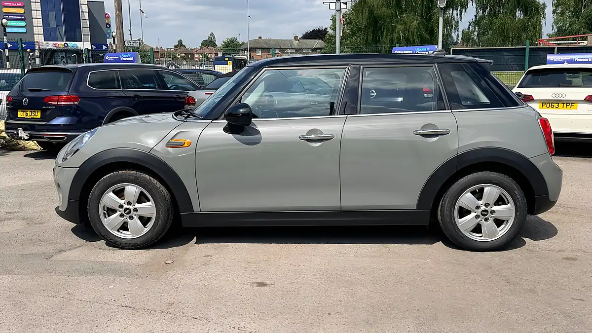 Used 2016 MINI Hatch Cooper Grey - Interior and Exterior details 6