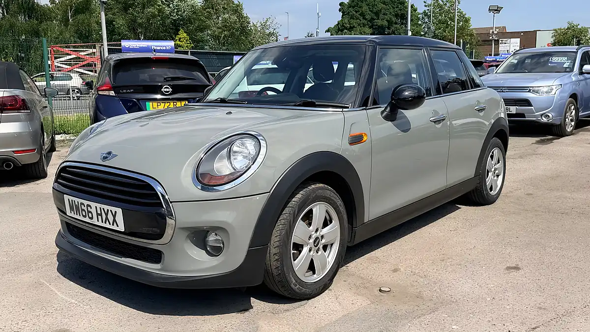 Used 2016 MINI Hatch Cooper Grey - Interior and Exterior details 7