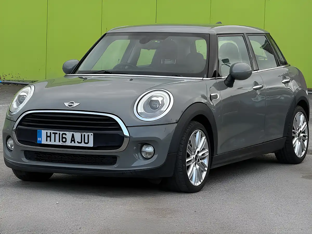 Used 2016 MINI Hatch Cooper Grey - Interior and Exterior details 2