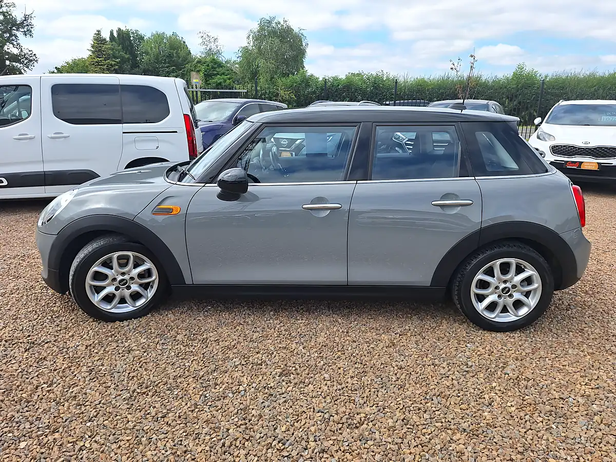 Used 2016 MINI Hatch Cooper Grey - Interior and Exterior details 11