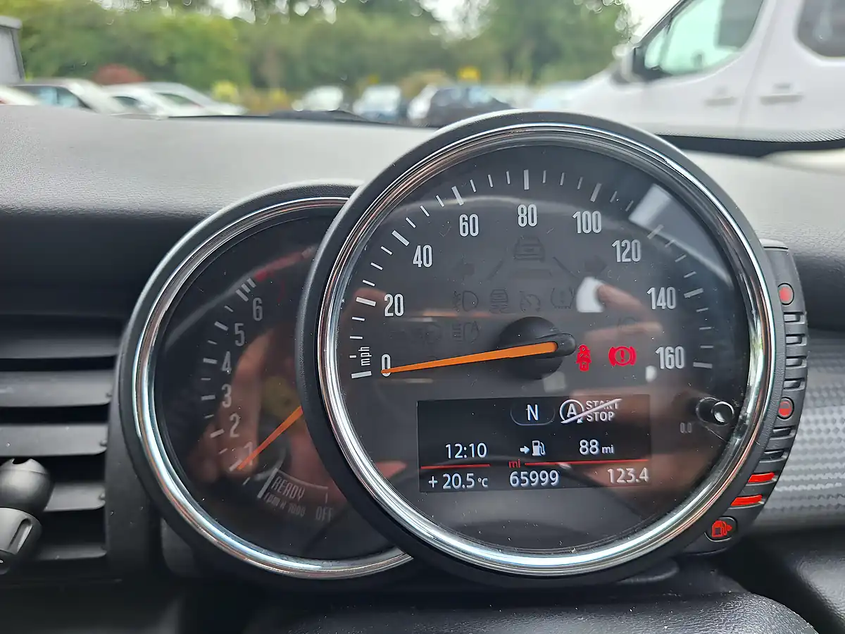 Used 2016 MINI Hatch Cooper Grey - Interior and Exterior details 18