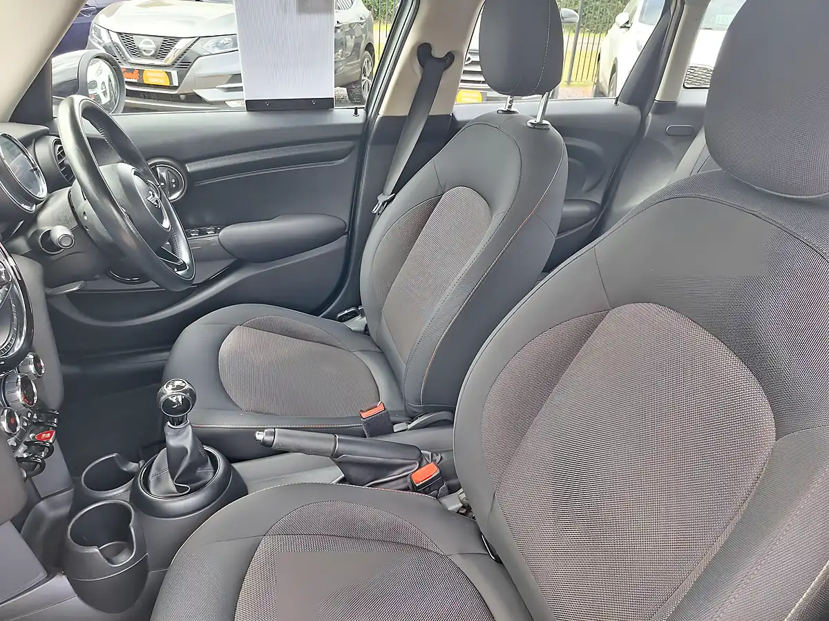 Used 2016 MINI Hatch Cooper Grey - Interior and Exterior details 7