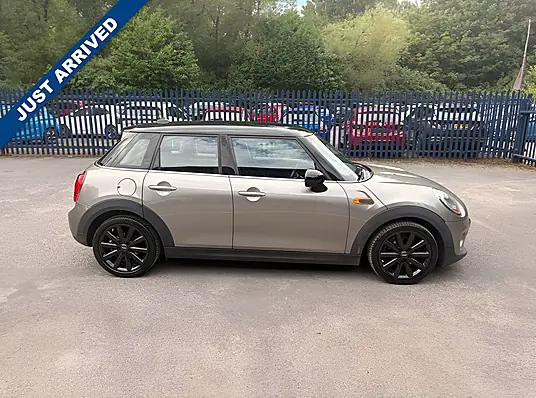 2016 MINI Hatch Cooper D