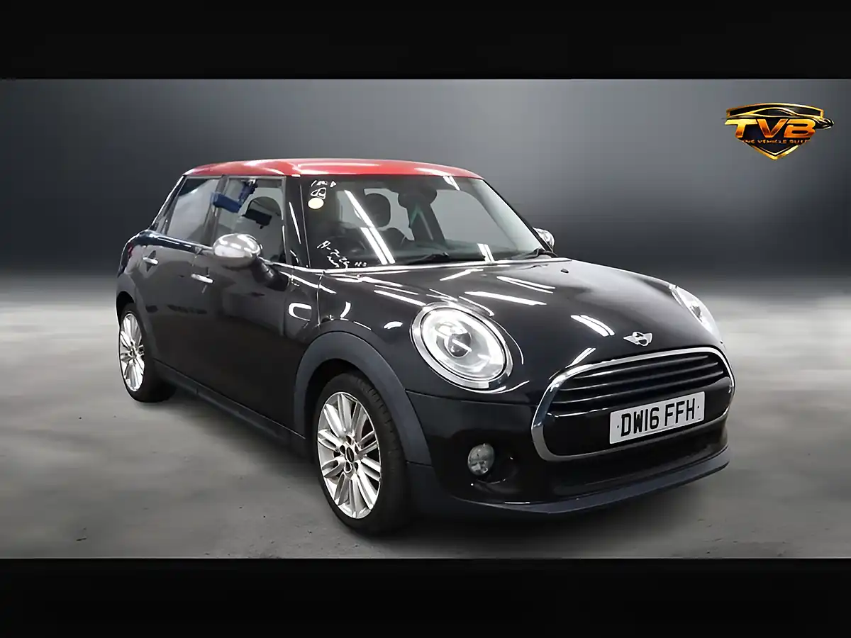 Used 2016 MINI Hatch Cooper Midnight Black - Front View
