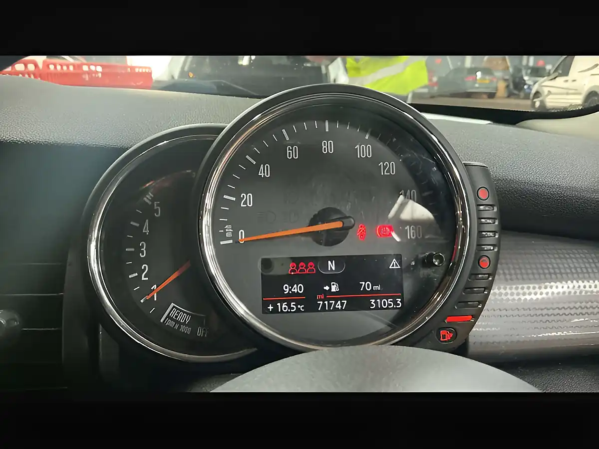Used 2016 MINI Hatch Cooper Midnight Black - Interior and Exterior details 13