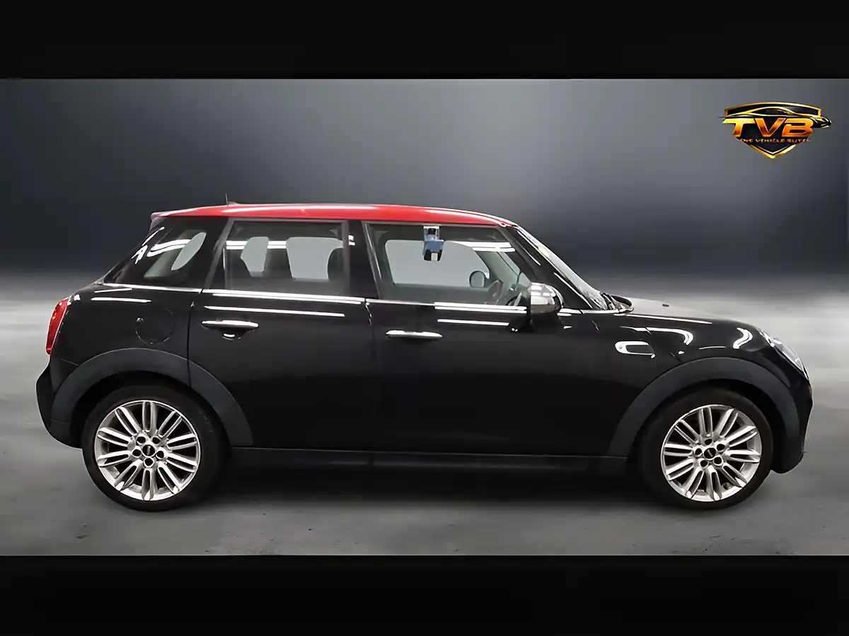 Used 2016 MINI Hatch Cooper Midnight Black - Interior and Exterior details 2