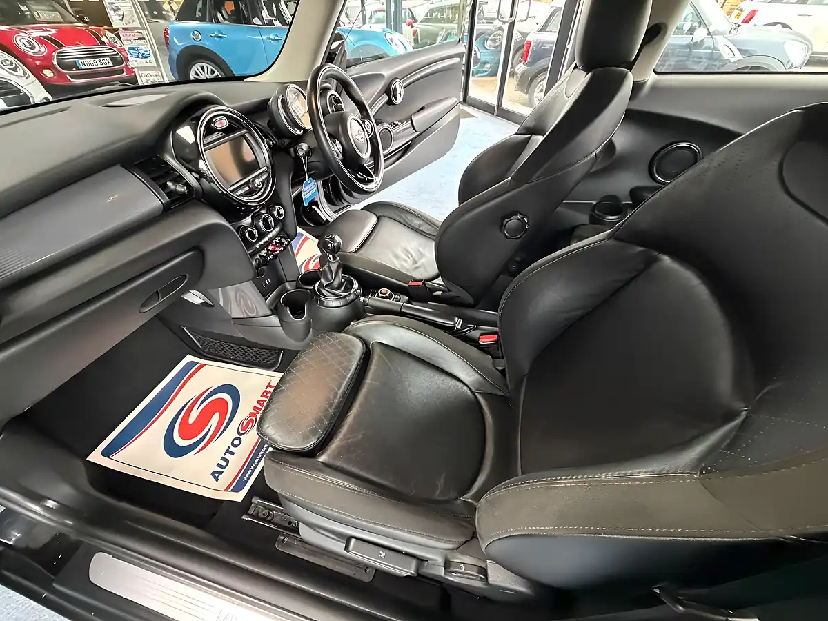 Used 2016 MINI Hatch Cooper Midnight Black - Interior and Exterior details 17