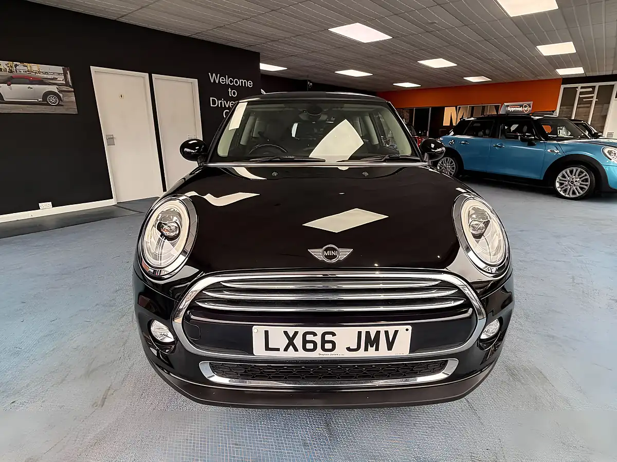 Used 2016 MINI Hatch Cooper Midnight Black - Interior and Exterior details 5