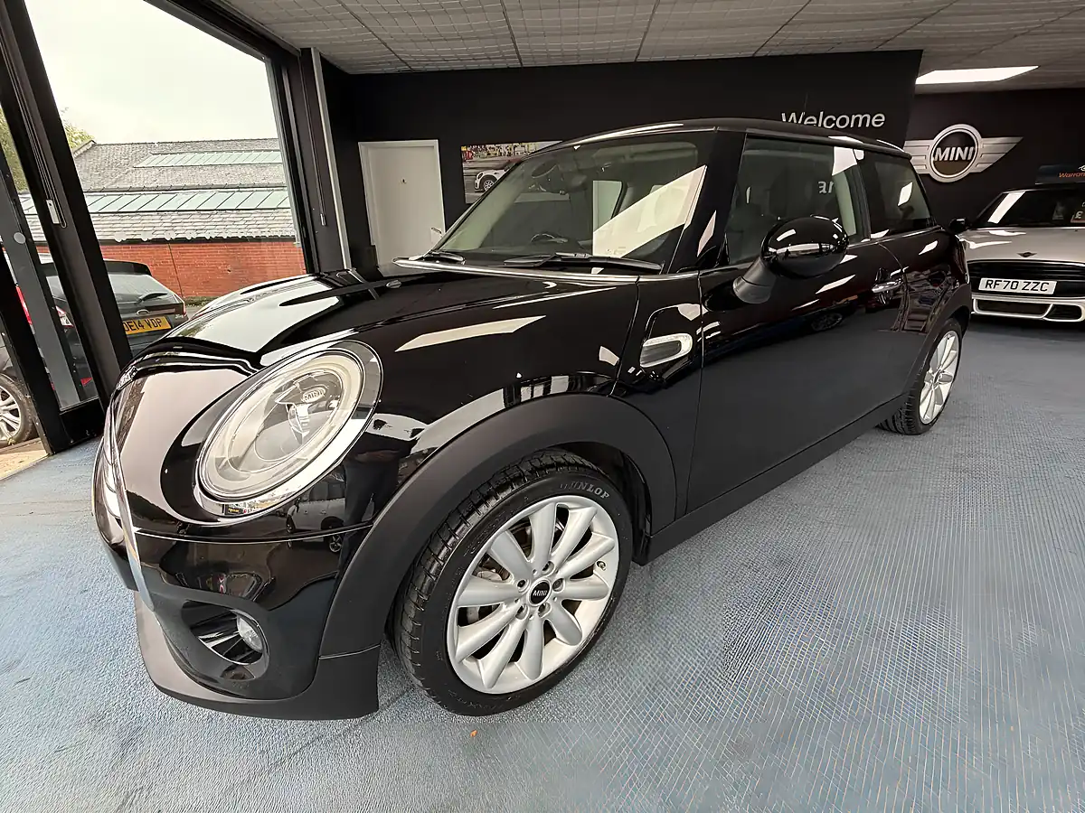 Used 2016 MINI Hatch Cooper Midnight Black - Interior and Exterior details 6