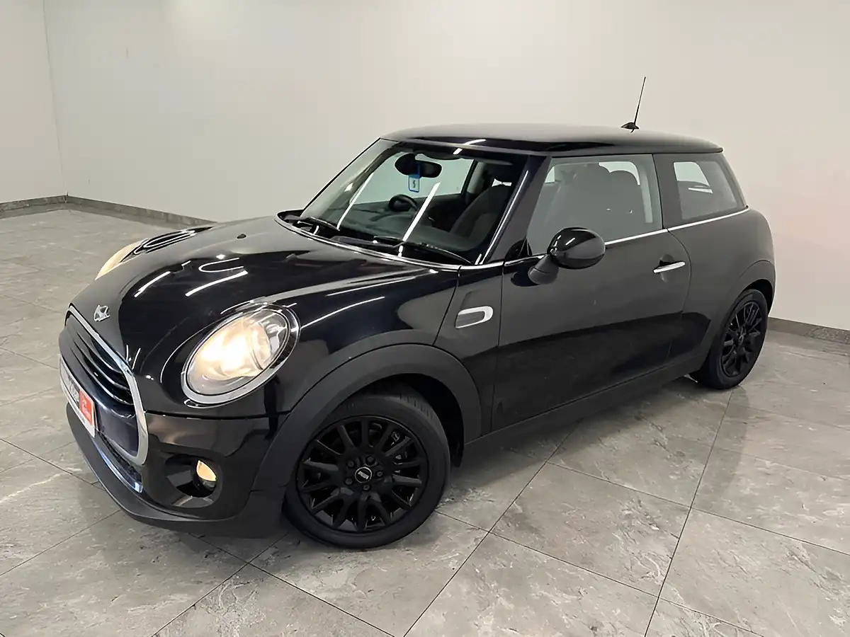 Used 2016 MINI Hatch Cooper Midnight Black - Interior and Exterior details 4