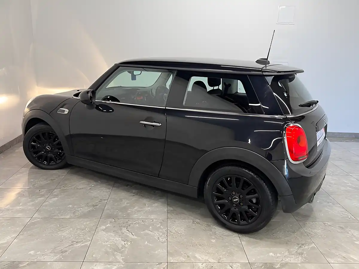 Used 2016 MINI Hatch Cooper Midnight Black - Interior and Exterior details 6