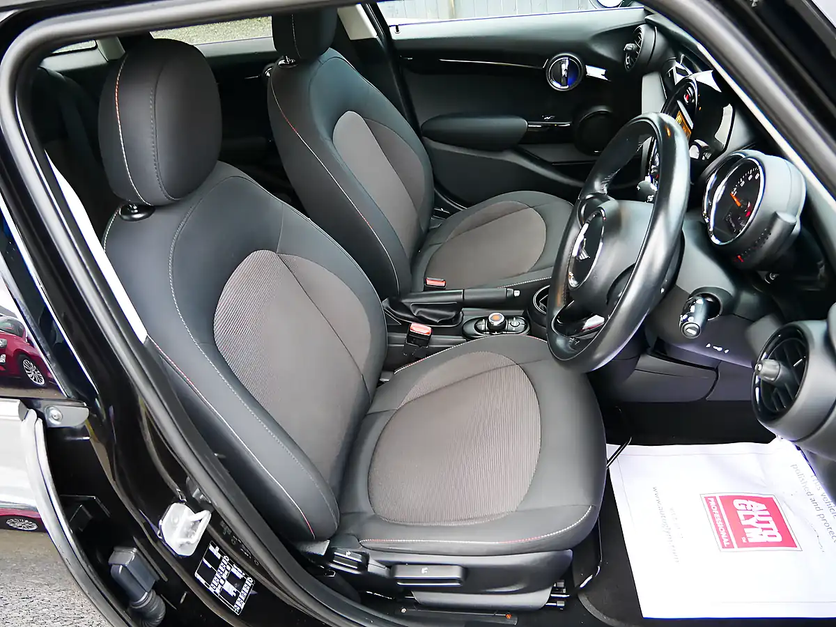 Used 2016 MINI Hatch Cooper Midnight Black - Interior and Exterior details 11
