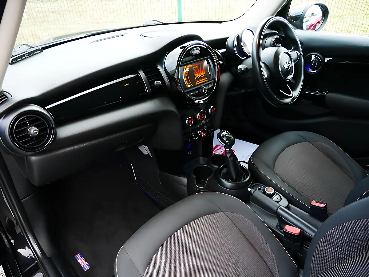Used 2016 MINI Hatch Cooper Midnight Black - Interior and Exterior details 12