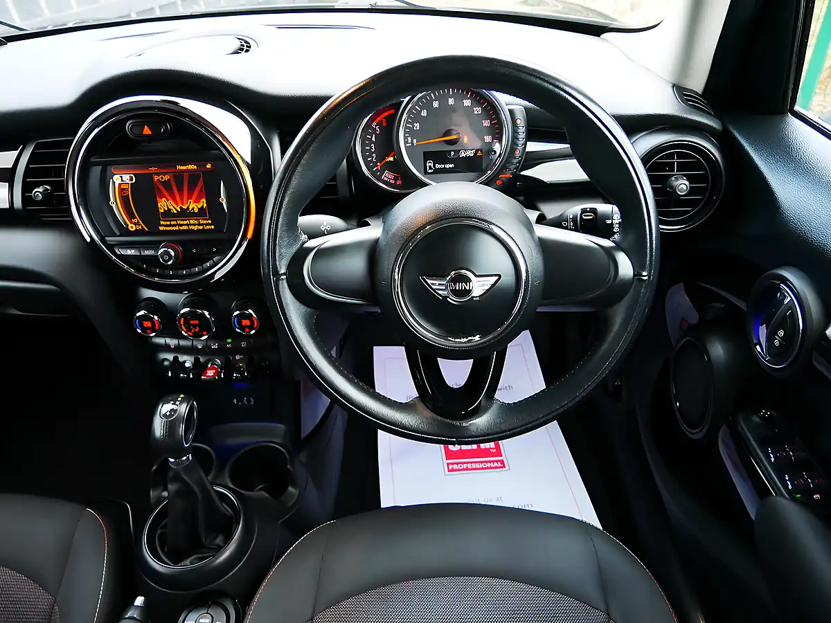 Used 2016 MINI Hatch Cooper Midnight Black - Interior and Exterior details 14