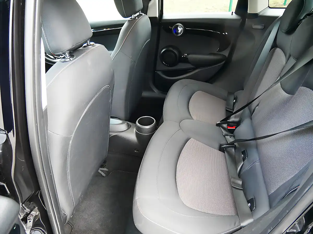Used 2016 MINI Hatch Cooper Midnight Black - Interior and Exterior details 19