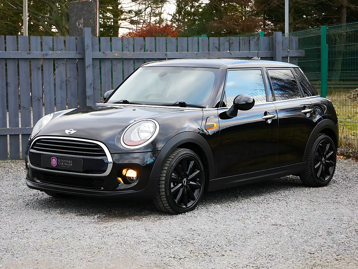 Used 2016 MINI Hatch Cooper Midnight Black - Interior and Exterior details 4