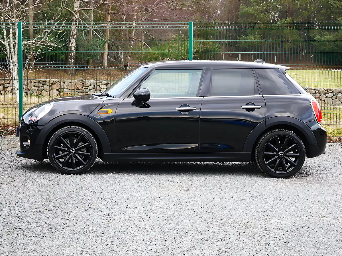 Used 2016 MINI Hatch Cooper Midnight Black - Interior and Exterior details 6