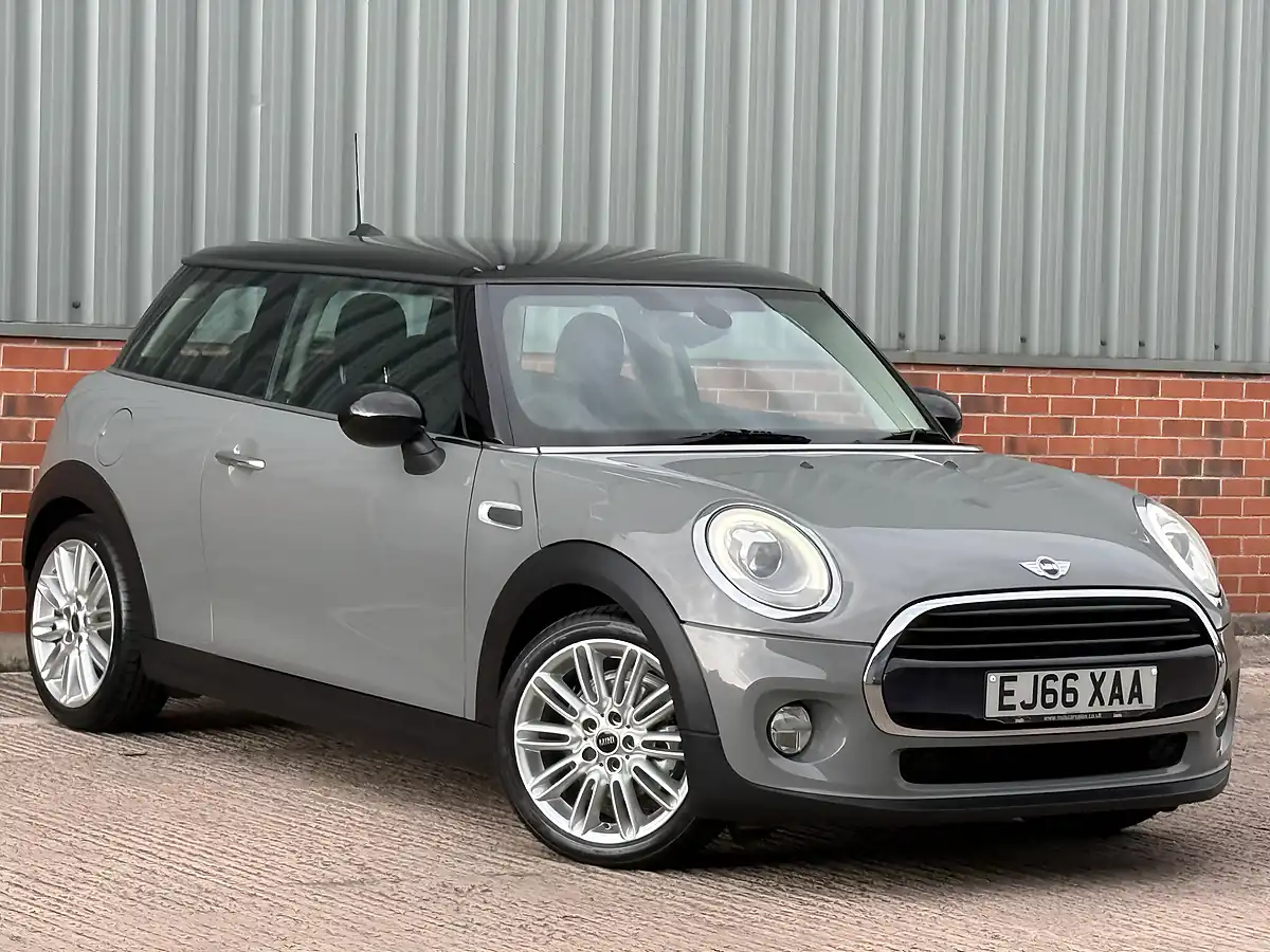 Used 2016 MINI Hatch Cooper Moon Walk - Front View