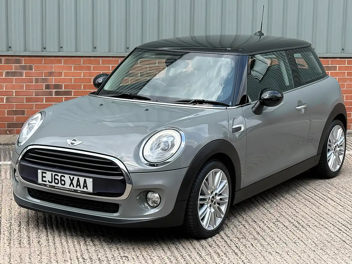 Used 2016 MINI Hatch Cooper Moon Walk - Interior and Exterior details 4