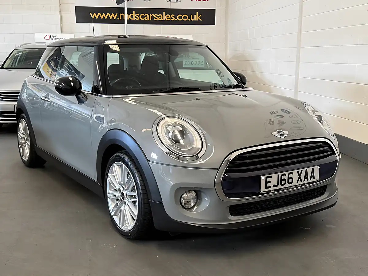 Used 2016 MINI Hatch Cooper Moon Walk - Interior and Exterior details 7