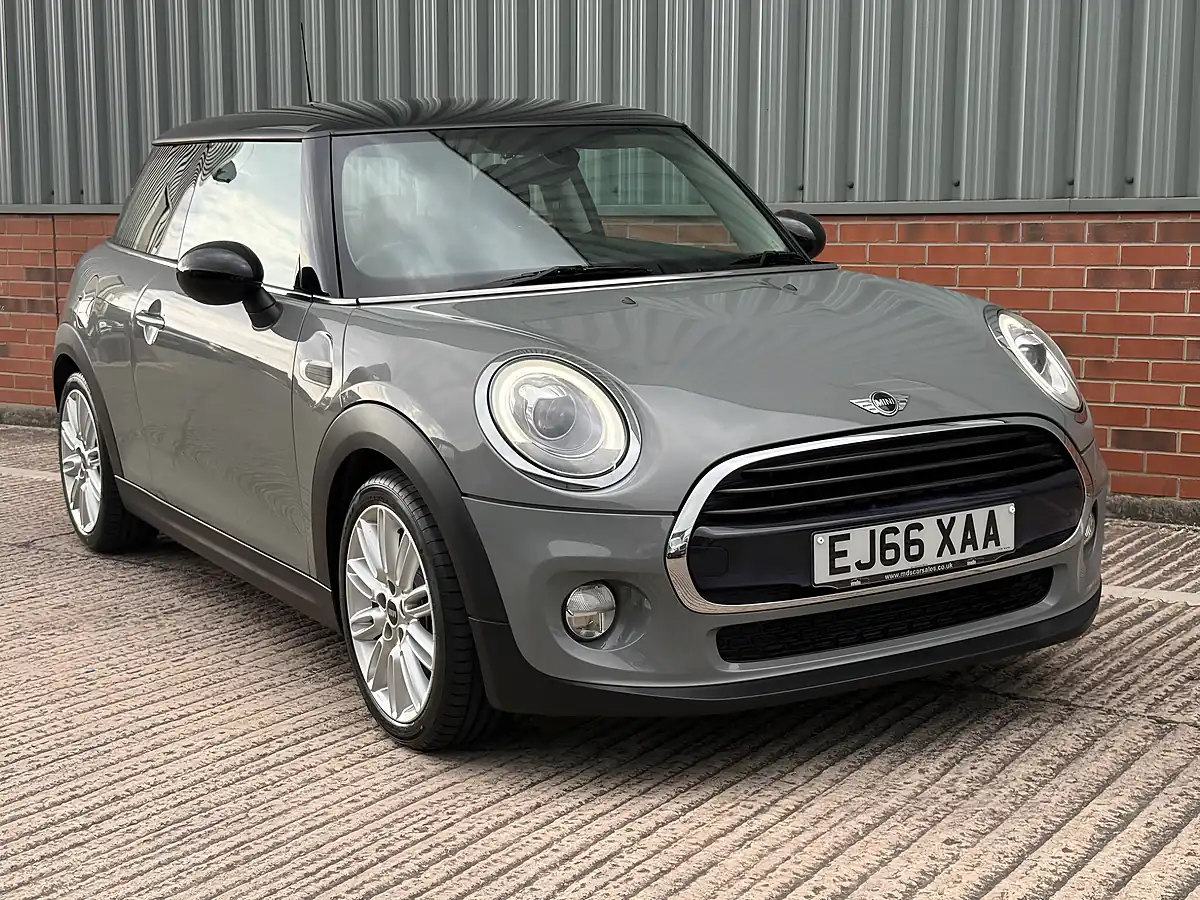 Used 2016 MINI Hatch Cooper Moon Walk - Interior and Exterior details 9