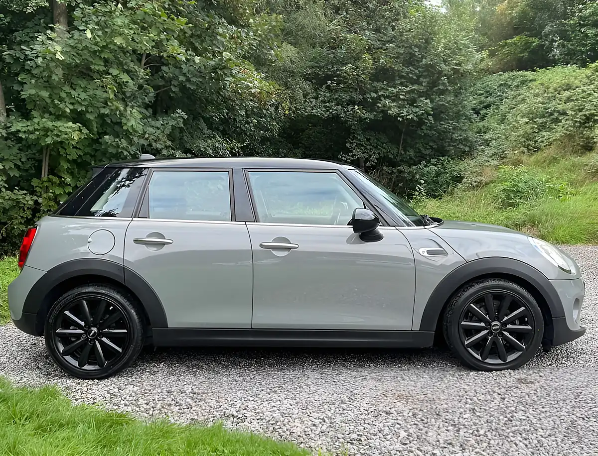 Used 2016 MINI Hatch Cooper Moonwalk Grey - Interior and Exterior details 2