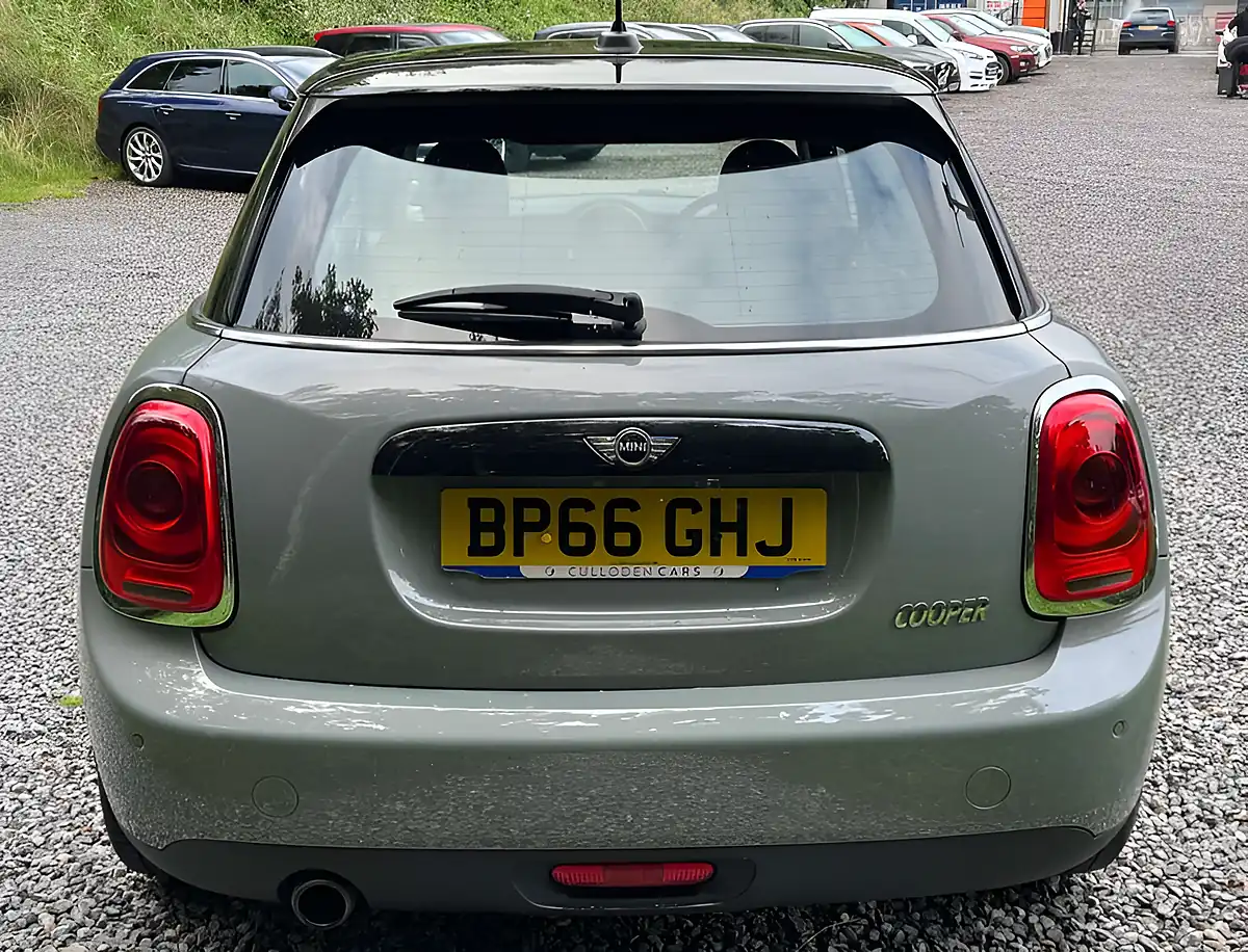 Used 2016 MINI Hatch Cooper Moonwalk Grey - Interior and Exterior details 4