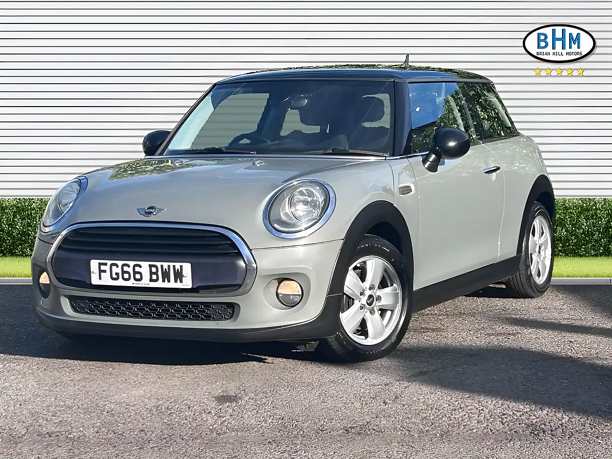 Used 2016 MINI Hatch Cooper Moonwalk Grey - Interior and Exterior details 12