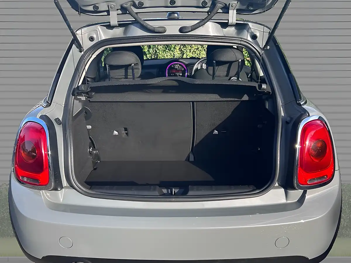 Used 2016 MINI Hatch Cooper Moonwalk Grey - Interior and Exterior details 14
