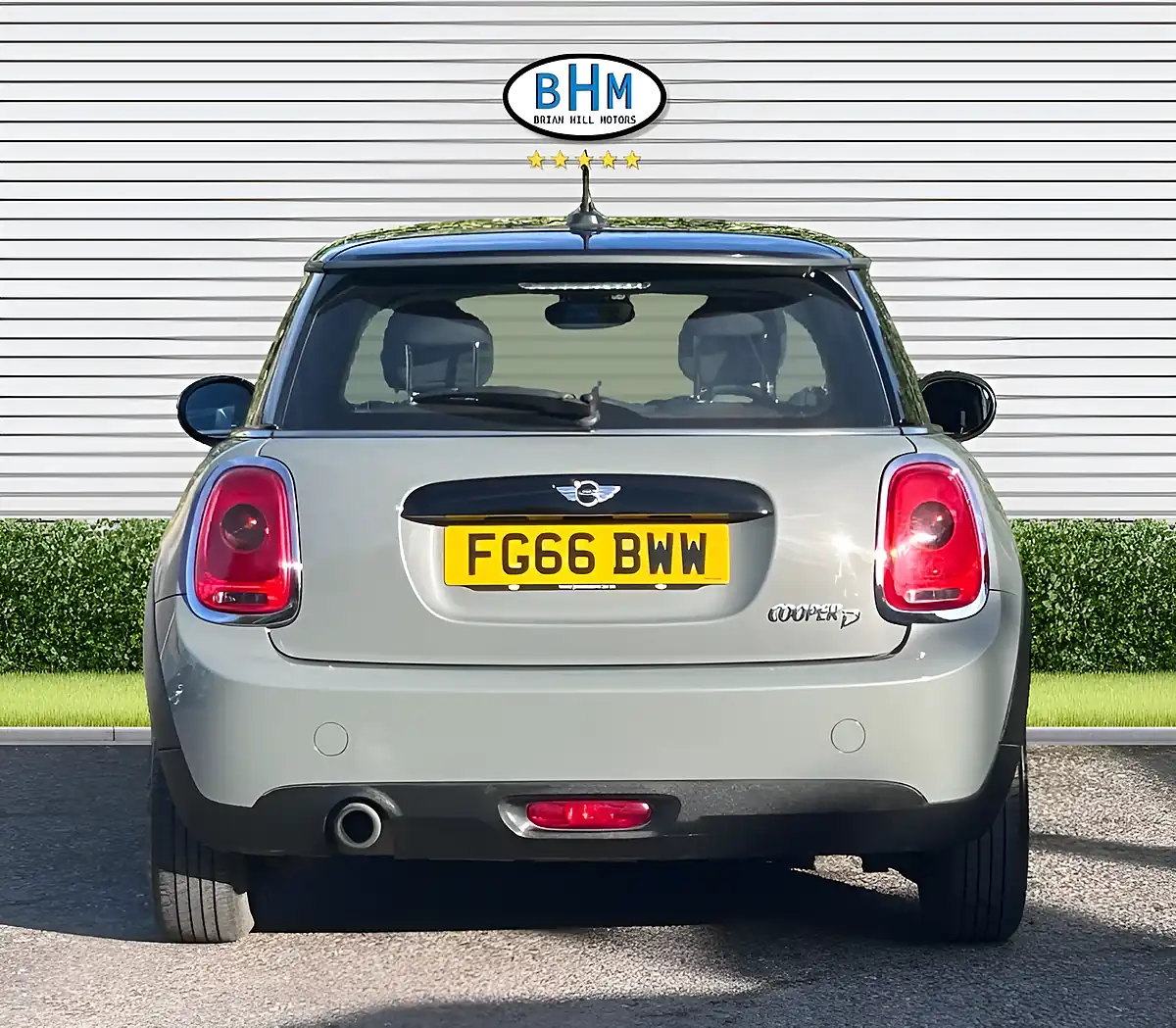 Used 2016 MINI Hatch Cooper Moonwalk Grey - Interior and Exterior details 15