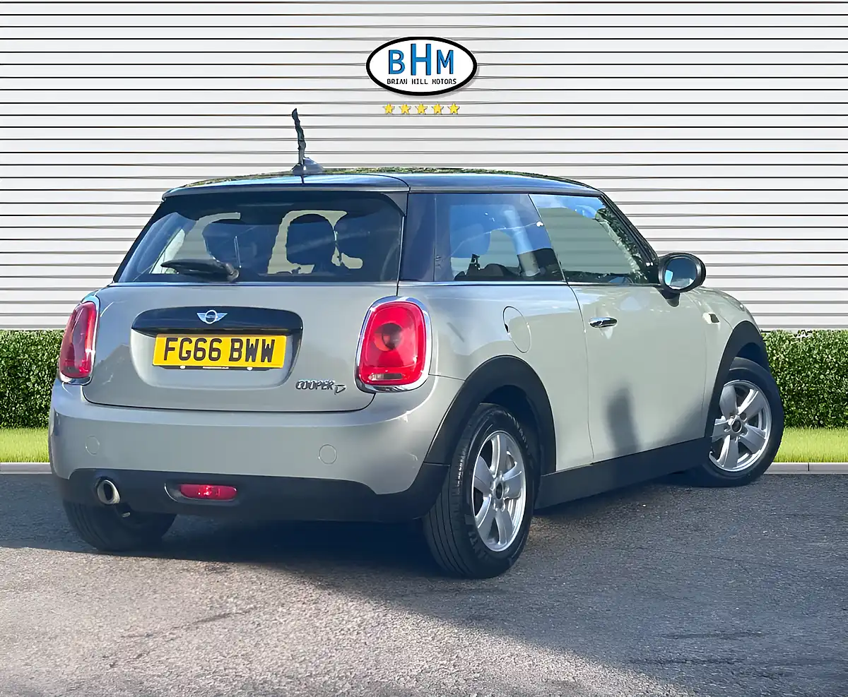 Used 2016 MINI Hatch Cooper Moonwalk Grey - Interior and Exterior details 16