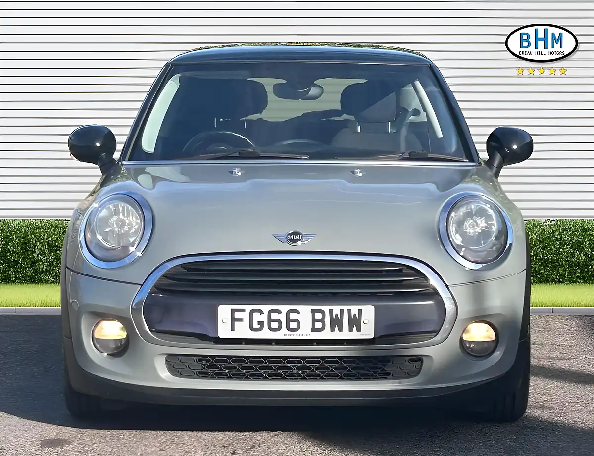 Used 2016 MINI Hatch Cooper Moonwalk Grey - Interior and Exterior details 3