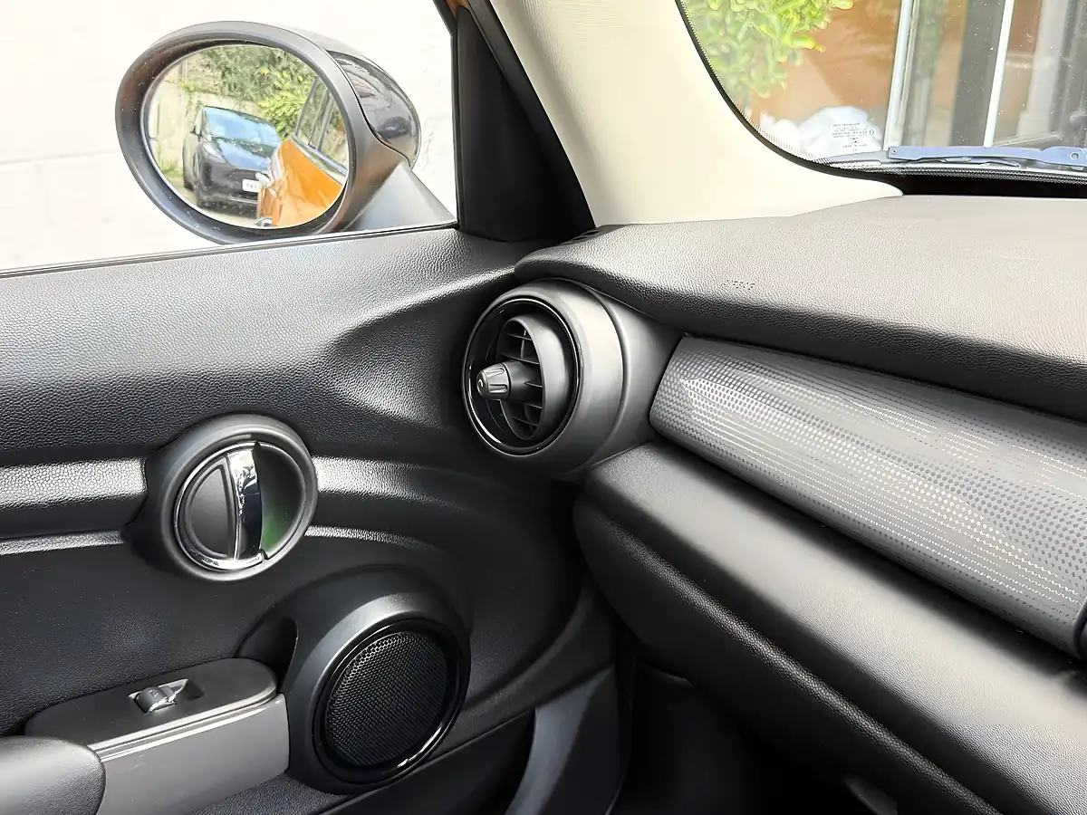 Used 2016 MINI Hatch Cooper Orange - Interior and Exterior details 19