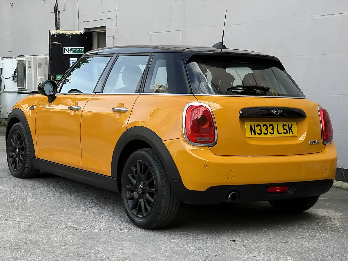 Used 2016 MINI Hatch Cooper Orange - Interior and Exterior details 3
