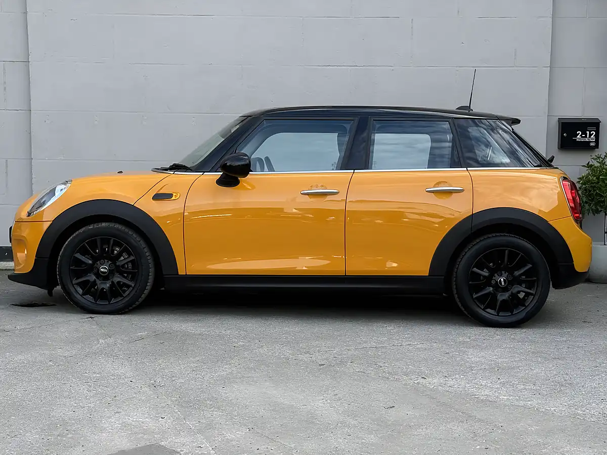 Used 2016 MINI Hatch Cooper Orange - Interior and Exterior details 5