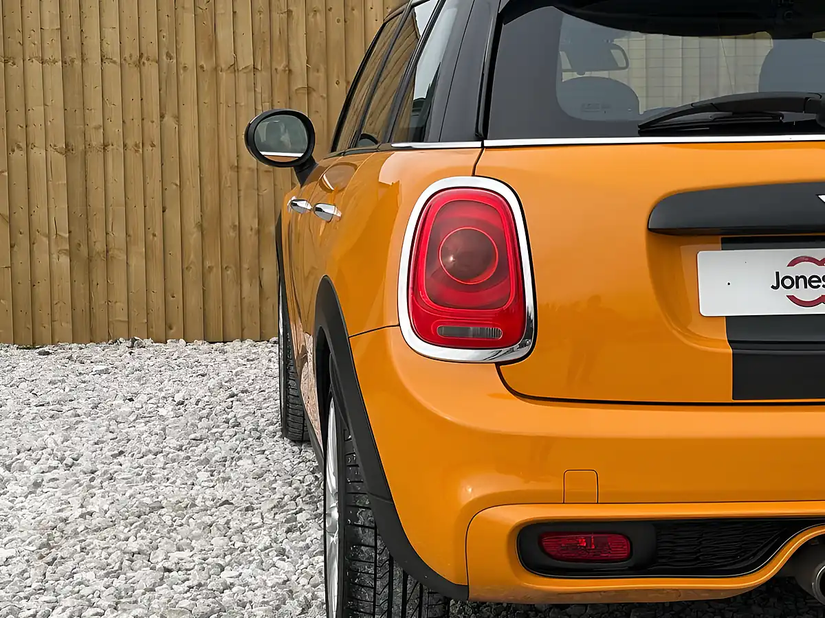 Used 2016 MINI Hatch Cooper Orange - Interior and Exterior details 11